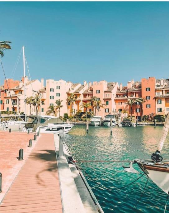 Aquamarine Apartment In Marina Sotogrande Luaran gambar