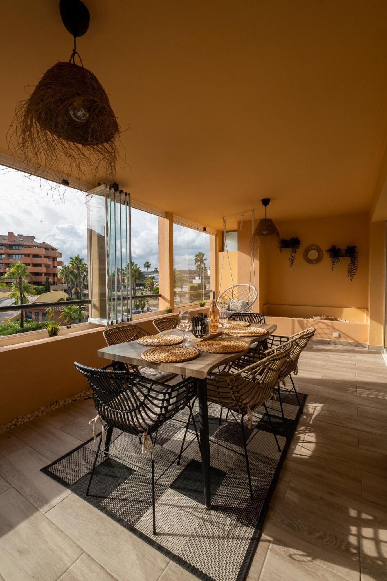 Aquamarine Apartment In Marina Sotogrande Luaran gambar